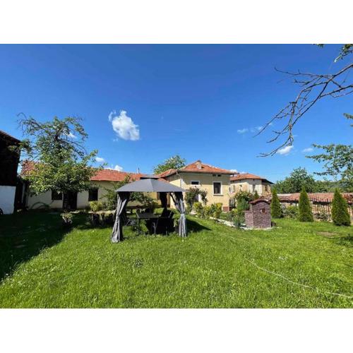 Villa Mirela