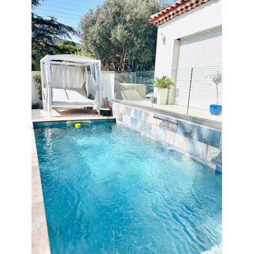 Villa moderne avec piscine Bali et jacuzzi