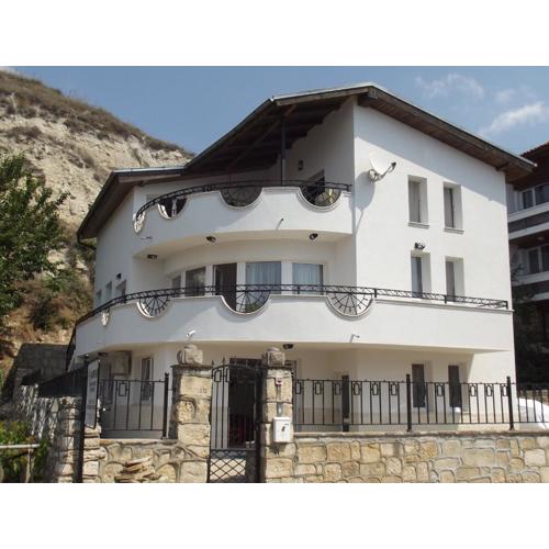 Villa Monche
