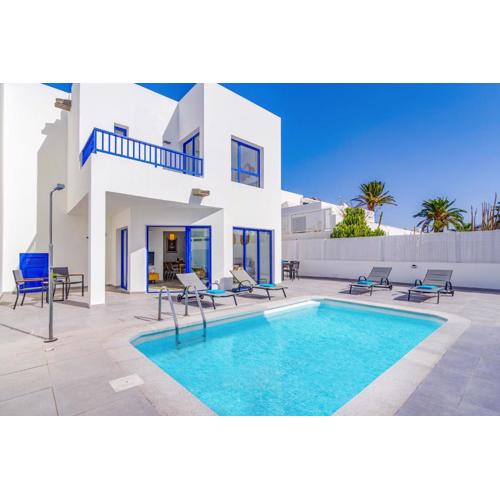 Villa Montalban by Villa Plus