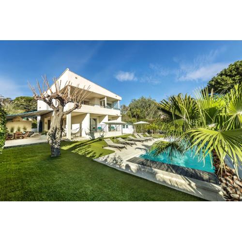 Villa Montfleuri, vieille ville à pieds, vue mer, piscine, 8 pers