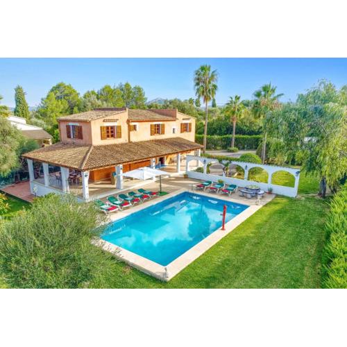 Villa Murtaretas by Villa Plus