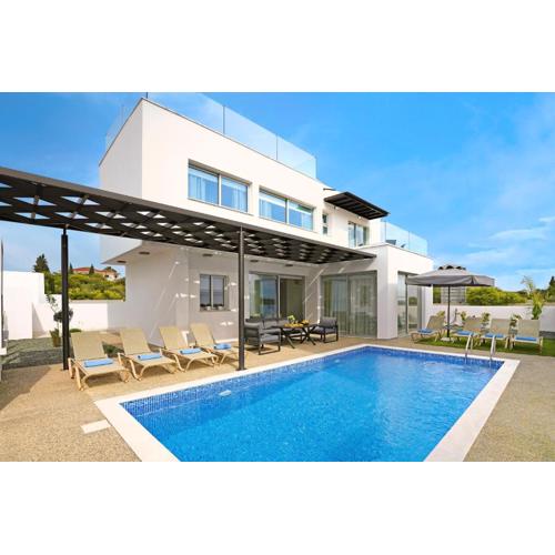 Villa Napa Blu