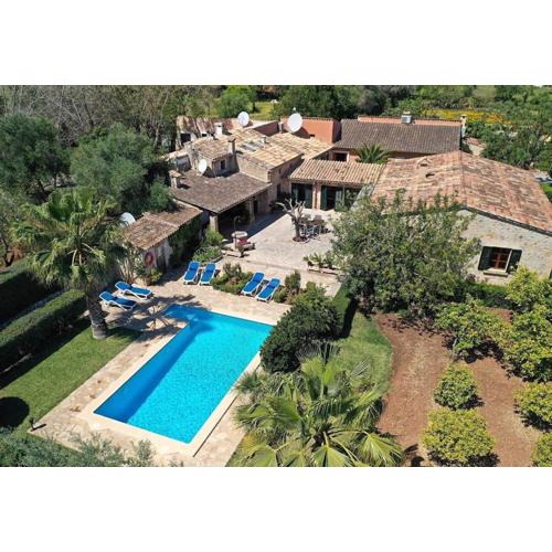 Villa near Pollensa and crystalline beaches of Cala Sant Vicenç by Renthousing