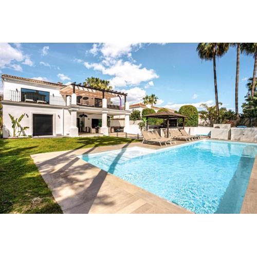 Villa New Zacaluca Pool Sauna & Gym