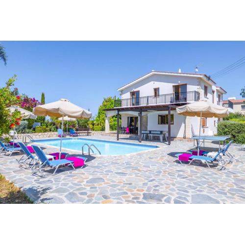 Villa Nicola by Villa Plus
