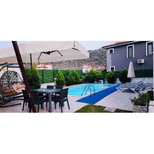 Villa nightblue