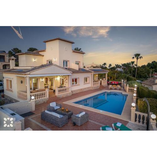 Villa Norma by Abahana Villas