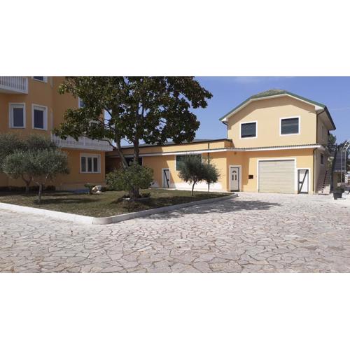 Villa Nush Balla