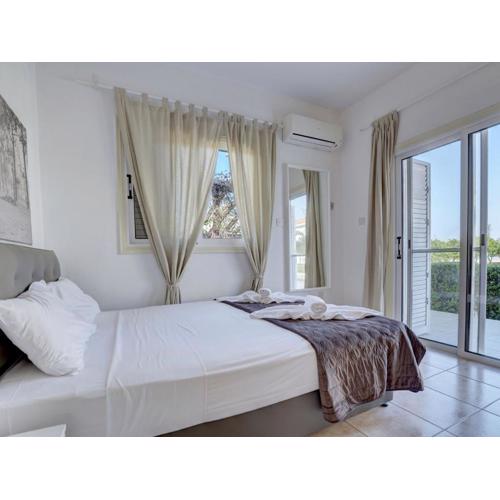 Villa Oforo Selene - Stunning 4 Bedroom Villa - By Fig Tree Bay Beach - Sea Views