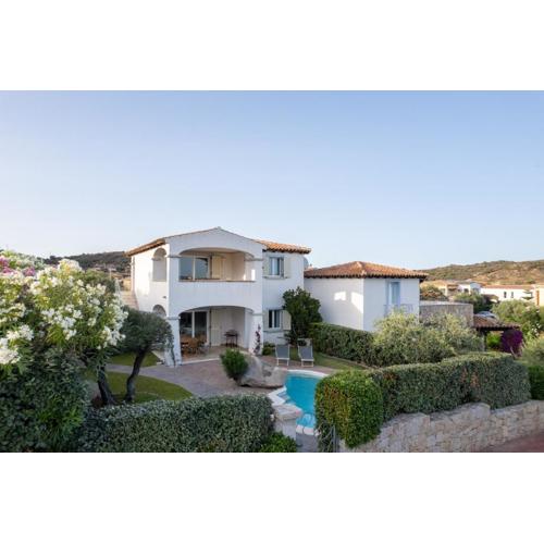Villa Olive by Klodge