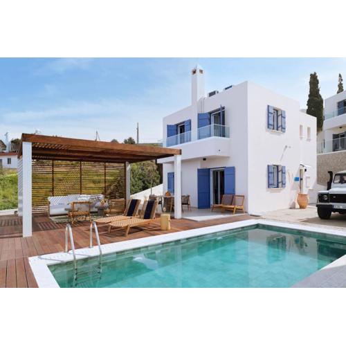 Villa Omega - Coastal Calm at Moonlight Villas