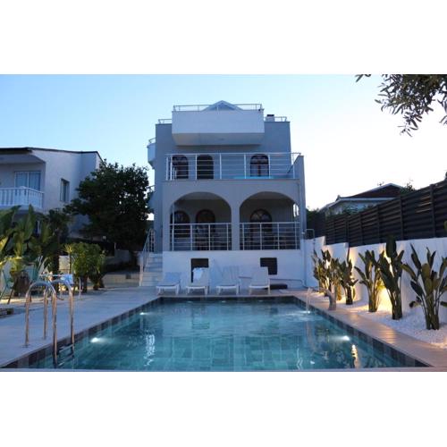 Villa ÖZ