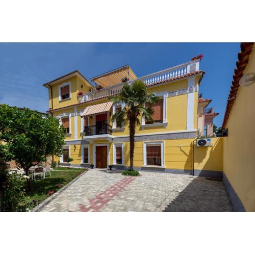 Villa Palma Center