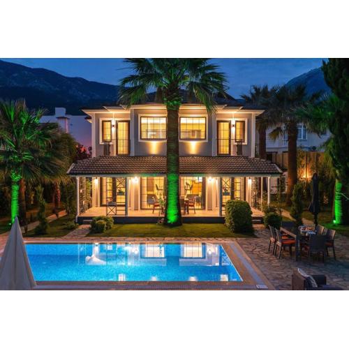 Villa Palmiye Fethiye Jakuzili Bahçeli Havuzlu - OcekHomes