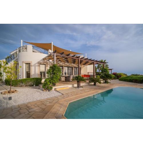 Villa Panorama - Stunning views in villa with hot tub, pool, garden