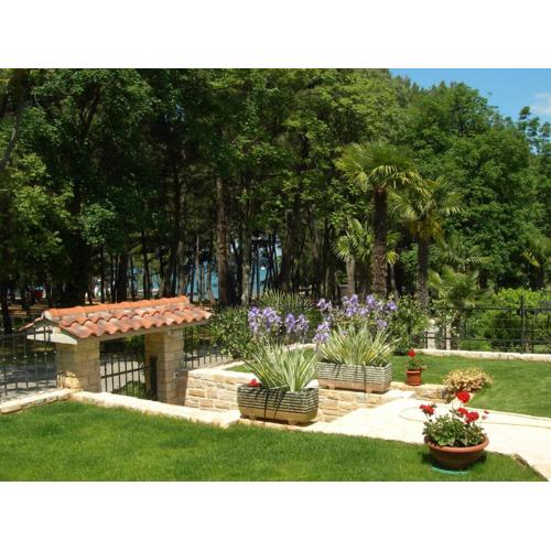 Villa Parenzo 150mt dal mare 8min piedi dal centro