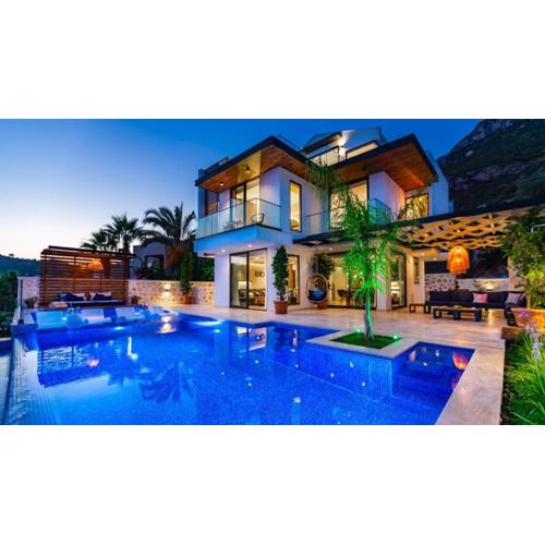 Villa Phi with heated indoor pool