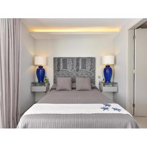Villa Playa Del Ingles Vista Luxury Retreat In Gran Canaria Private Heated Pool Garden Terrace Bbq Rooftop Solarium With Sea Views Prime,