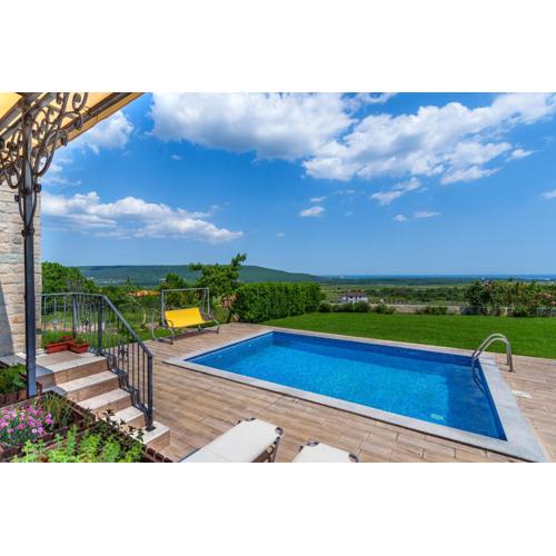Villa Poemia