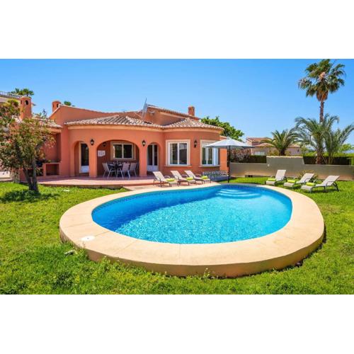 Villa Pomelo Blanco by Villa Plus