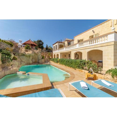 Villa & Pool Apartments in Mellieha Bay