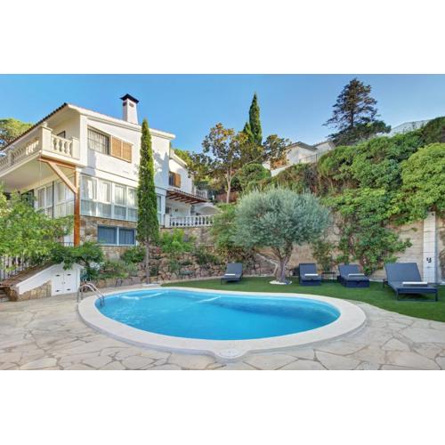 VILLA PORTUGAL with pool & mountain view
