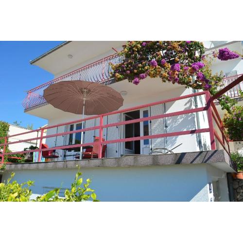 Villa Prana mit großer Terrasse und Meerblick