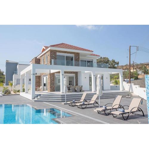 Villa Protara Chrysos - Beautiful 5 Bedroom Protaras Villa - Walking Distance To Fig Tree Bay