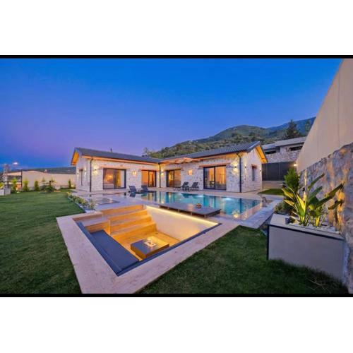 Villa RedSide