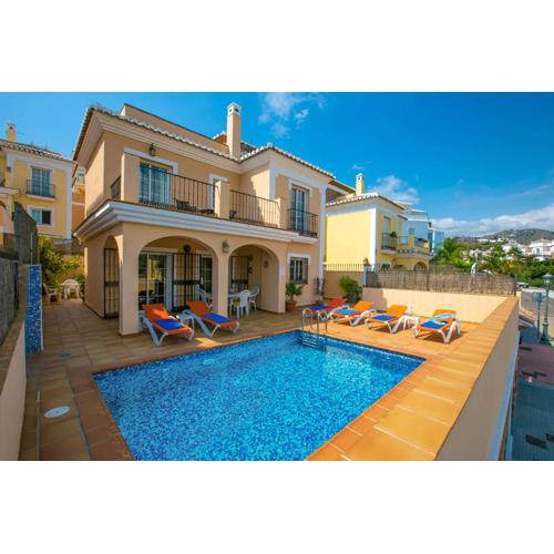Villa reyes
