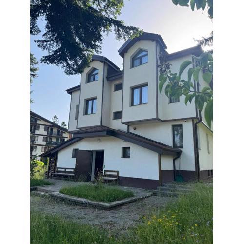 Villa Rila Borovets with Jacuzzi & Sauna by BookVillaBG