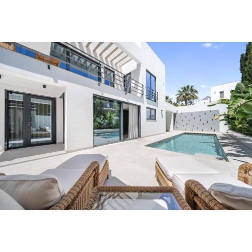 Villa Rio Verde beachfront