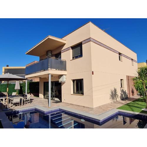 VILLA RIOJA with pool & mountain and sea view, ONLY FAMILYS