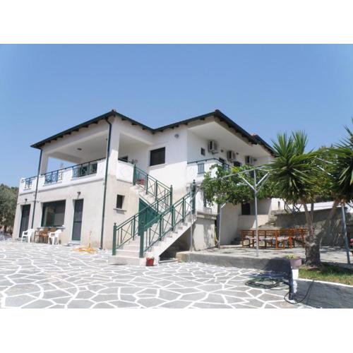 Villa Rodia 3 guests