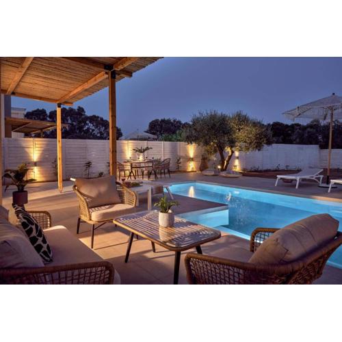 Villa Romas 3 by Villa Plus