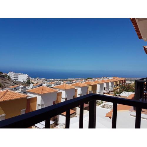 Villa Roque del Conde with fantastic sea view, terrace, pool, Wifi, SAT-TV, garage