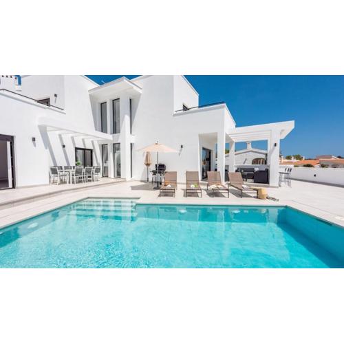 Villa Rosamar Nerja by Ruralidays