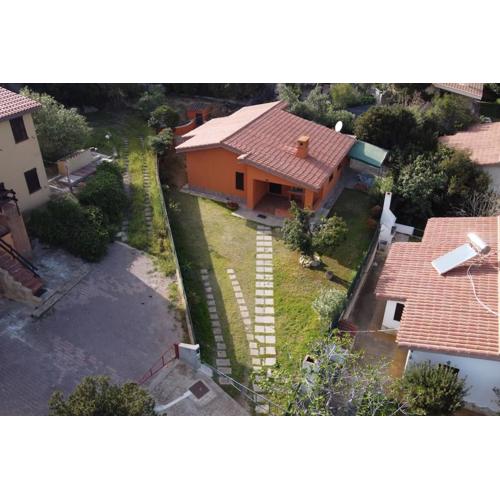 VILLA ROSI - Villa al mare con splendido giardino