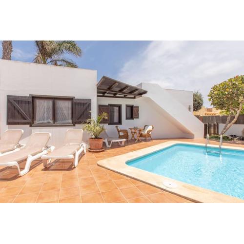 Villa Rustica -Heated Pool & Garden near the Beach