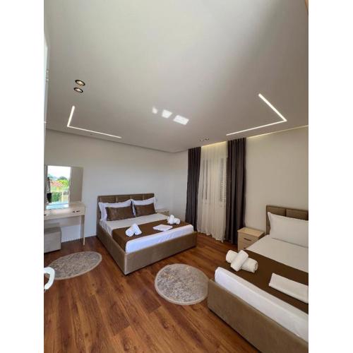 Villa S M