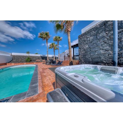 Villa Salaria - Jacuzzi and Private Pool