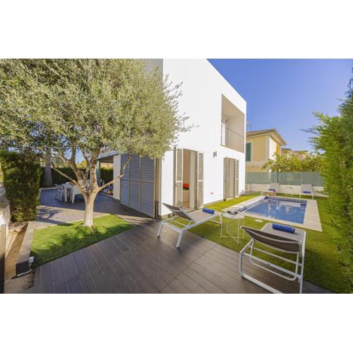 Villa Salines House