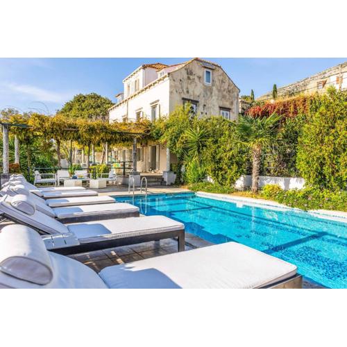 Villa Salt Water
