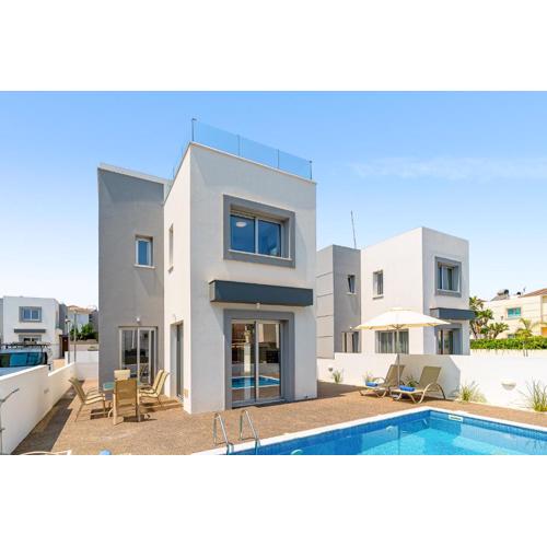 Villa Seabreeze Elina by Ezoria Villas