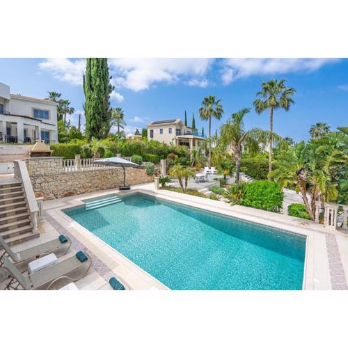 Villa Selenia with private pool & jacuzzi in Latsi Paphos
