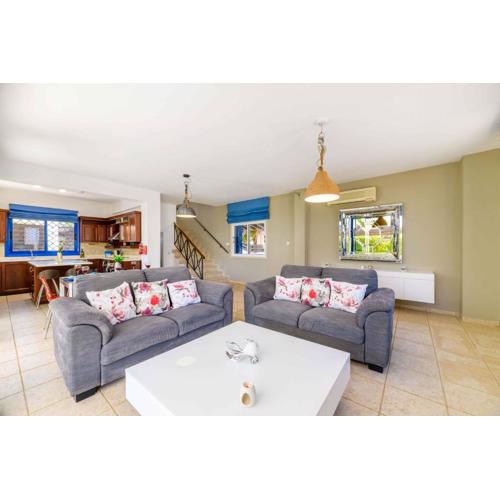 Villa Serena Springs by Ezoria Villas