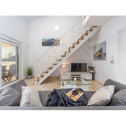 Villa Shaula 1 - Three Bedroom House with Pool