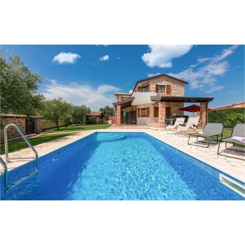 Villa Shirin