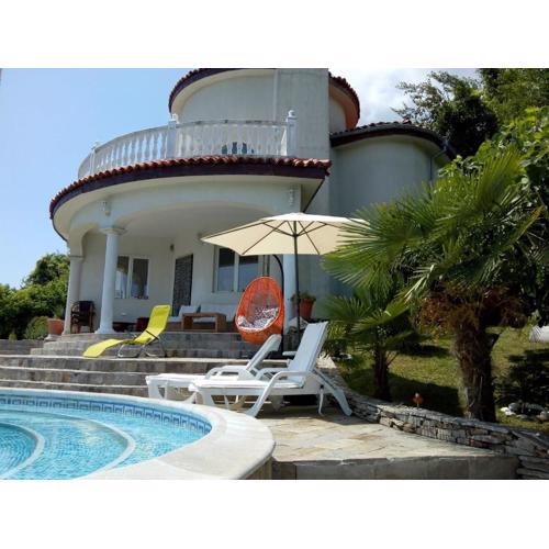 Villa Sky Music